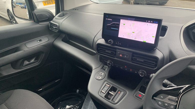 Peugeot Partner E-Long 100kW 52kWh Asphalt Van Auto